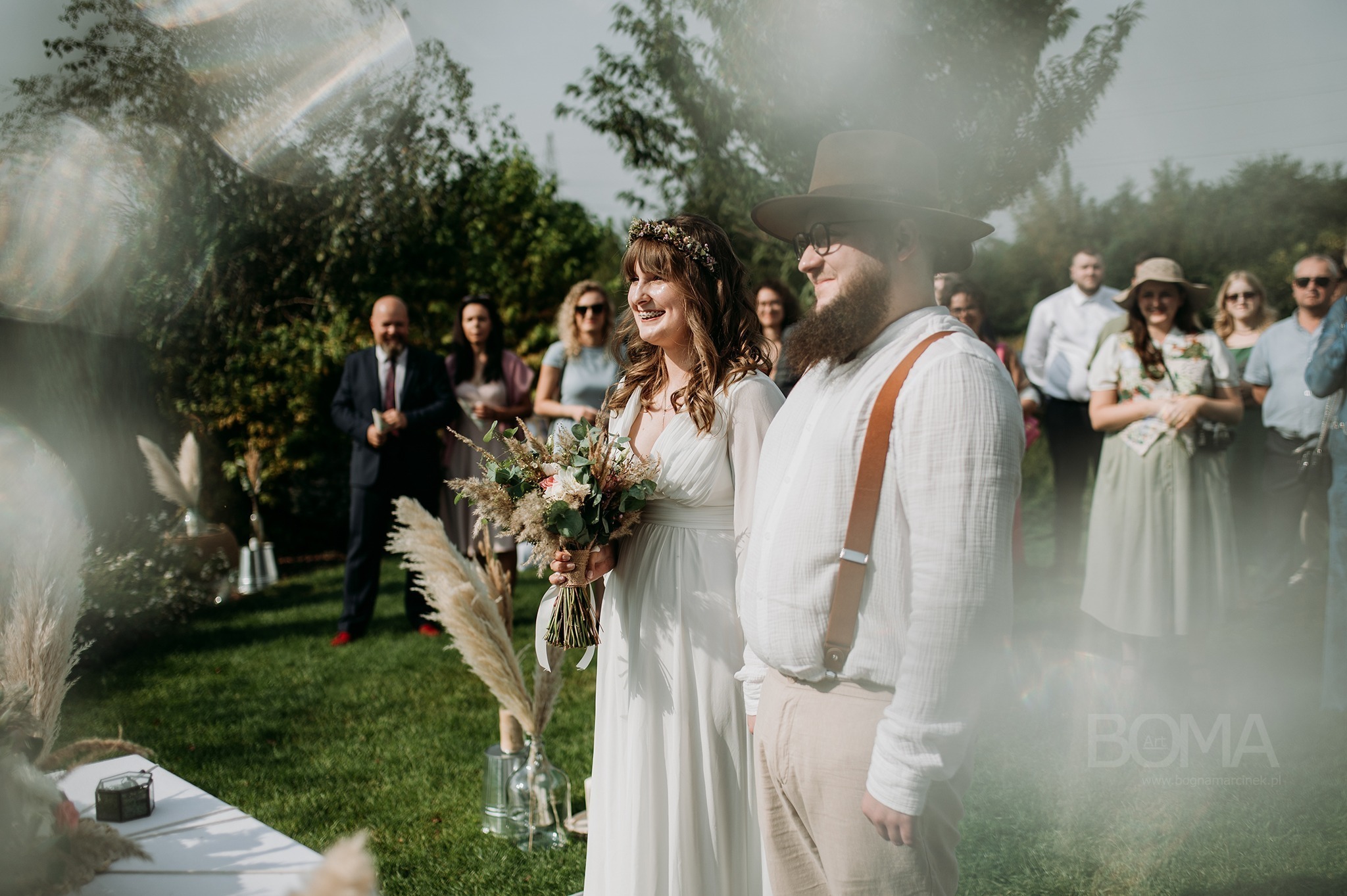 para młoda podczas boho ślubu cywilnego plenerowego